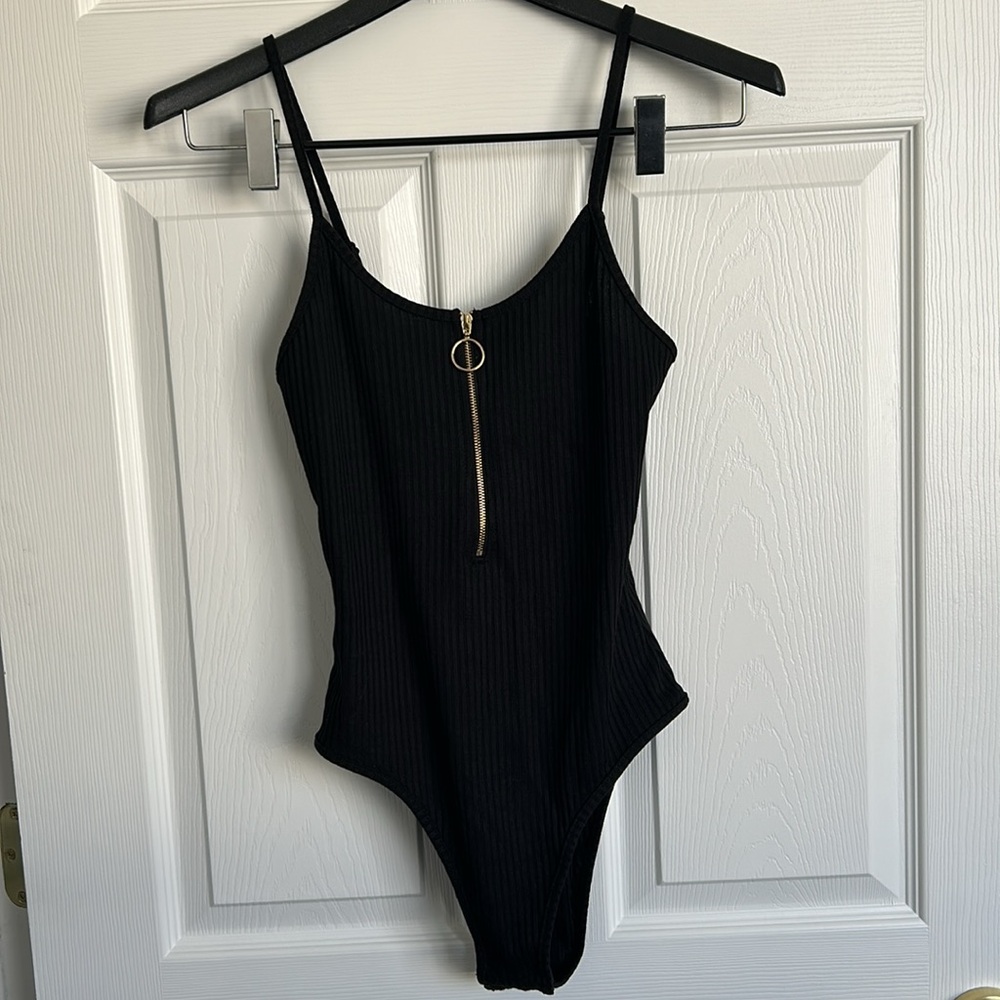 Black Ribbed Gold Ring Half Zip Bodysuit with Adjustable Spaghetti Straps